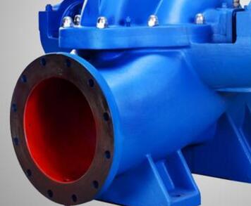 　　中開泵，一種采購單上面常見的一種泵類產品，或者說我們在一些投標項目上面也能看到它的身影。那么到底什么樣的水泵我們稱其為中開泵呢?其實中開泵的型號也就那么幾種!  　　首先，中開泵就是我們常說的單級雙吸式離心泵，即：雙吸離心泵。此類水泵只能輸送清水，不能含有雜質，他最大的特點便是流量很大，因此我們又稱其為大流量離心泵。(這里的大流量是指上千方每小時的出水量)  　　中開泵的常用型號分別為：S型、SH型。  　　知道了這種水泵的特點那么對于它的用途想必也是一目了然了，只要是您需要流量上千方揚程不是很高而且輸送清水，那么您就可以選擇這種水泵了，它的價格我們陽光泵業(yè)是根據實際的參數決定。如果您需要的流量不是很大，那么您也可以選擇普通的管道離心泵就可以